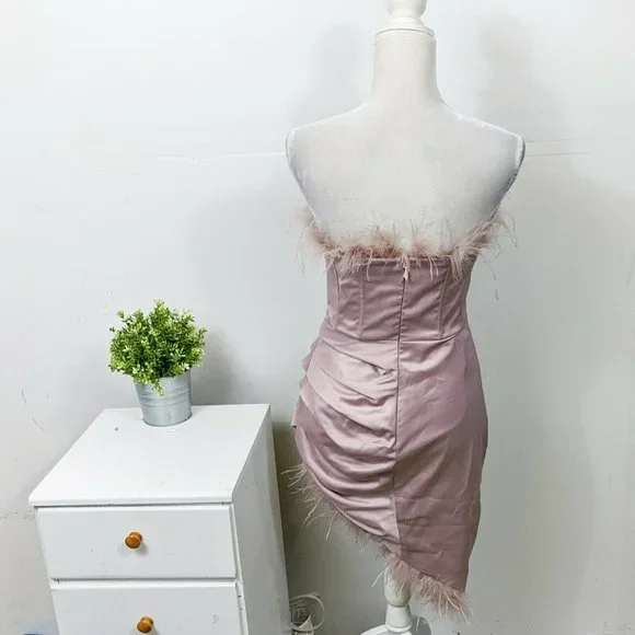 LAVISH ALICE NWT Pink Satin Feather Strapless Mini Dress Size 6 - Picture 4 of 9